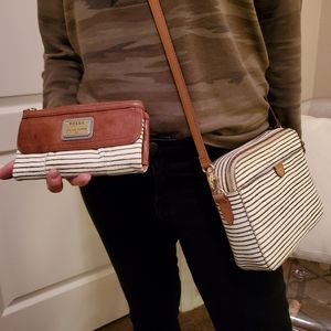 Fossil purse and wallet